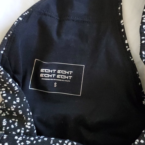 Matching Athletic set - Picture 3 of 6